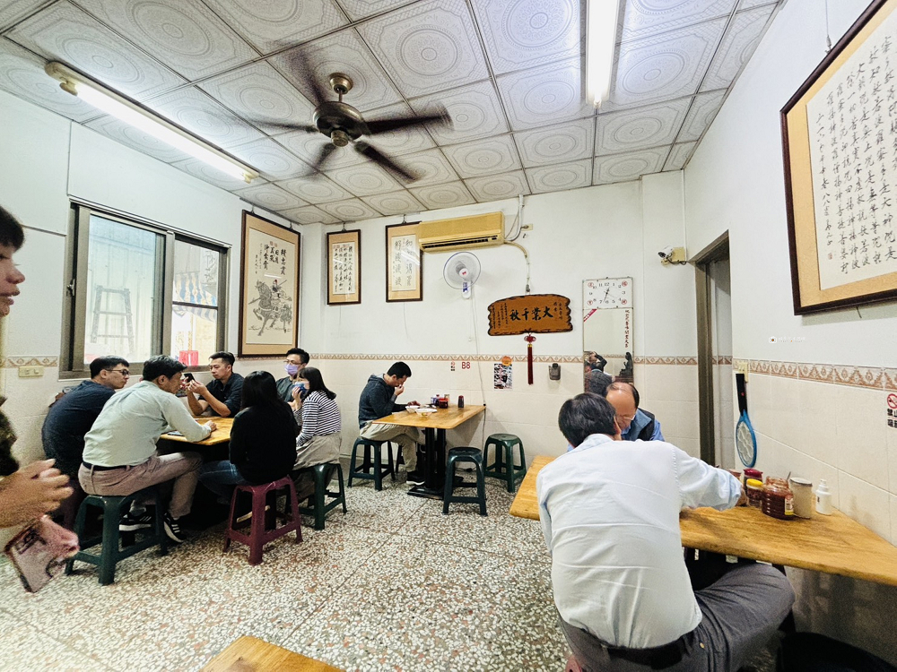 [台南美食]在地人氣乾麵推薦，簡單好吃的六甲美食，滷味也必點｜林老師麵店(全成小吃) @城市少女阿璇