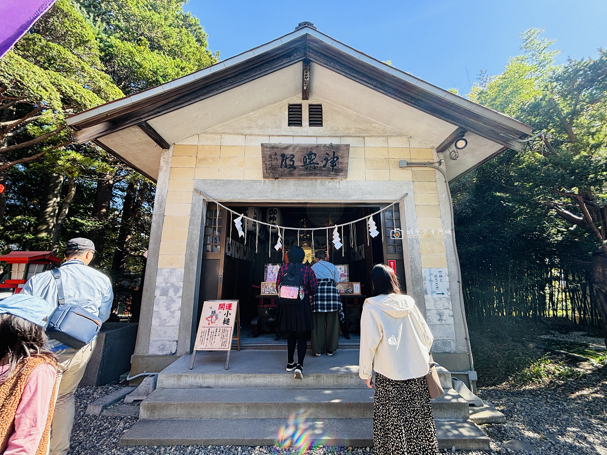 [日本旅遊] 北海道自由行推薦｜湯倉神社，神兔御守、魷魚籤詩、健康守護、寵物祈福神社 @城市少女阿璇
