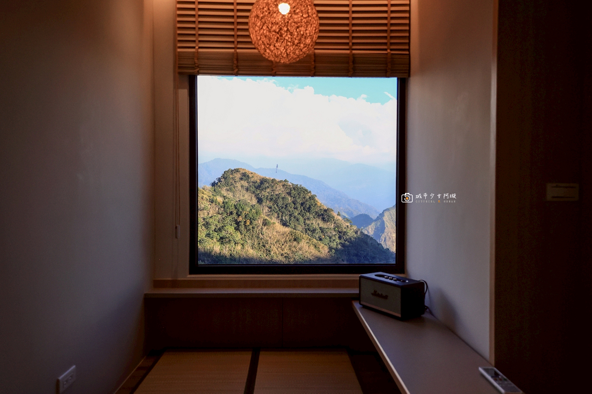 [嘉義住宿] 阿里山隙頂住宿首選，房內欣賞日出雲海、無邊際泳池、頂樓放空、奢華度假｜璦勒芬莊園民宿 @城市少女阿璇