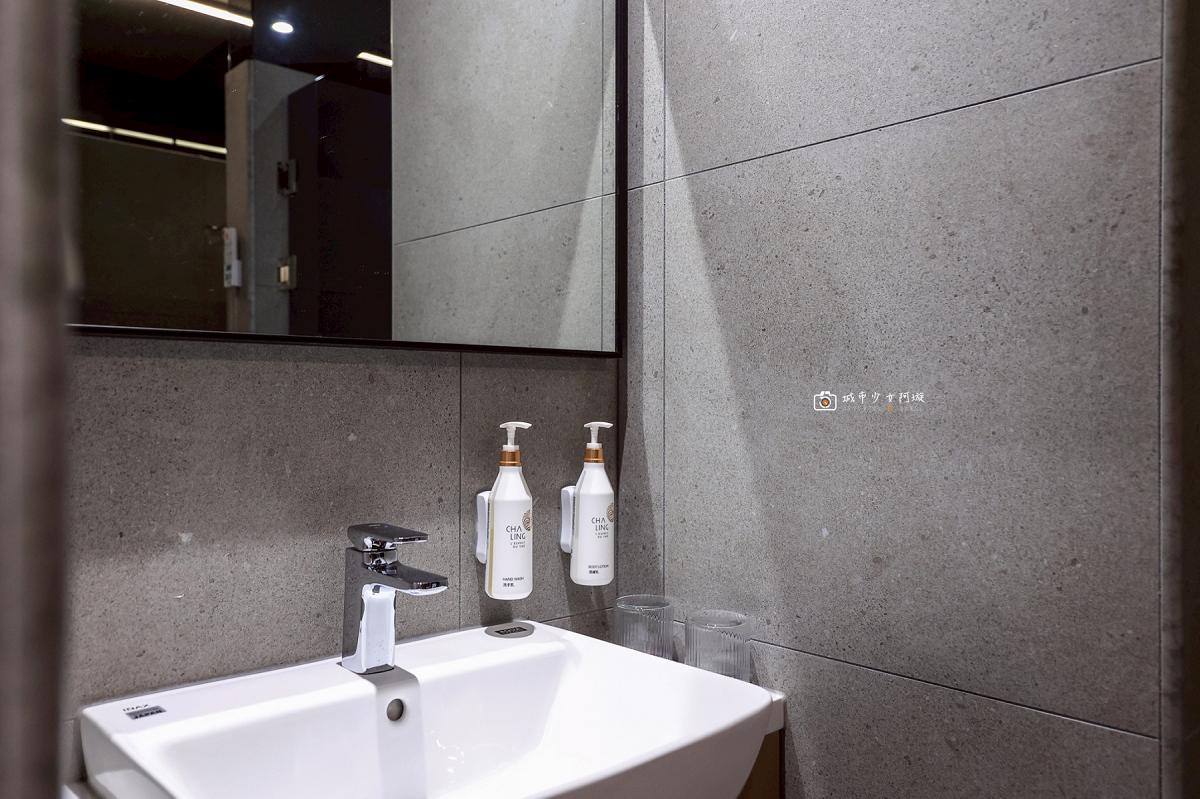 [嘉義住宿] 阿里山隙頂住宿首選，房內欣賞日出雲海、無邊際泳池、頂樓放空、奢華度假｜璦勒芬莊園民宿 @城市少女阿璇