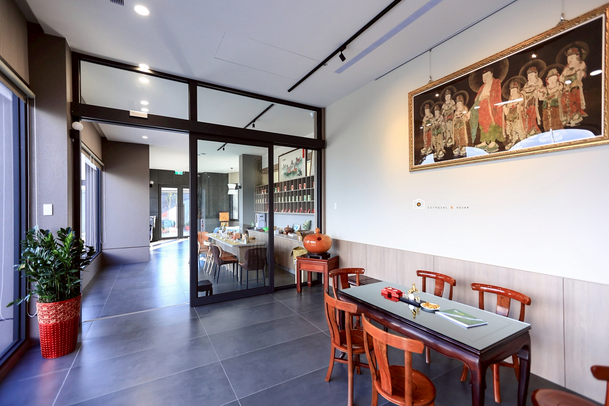 [嘉義住宿] 阿里山隙頂住宿首選，房內欣賞日出雲海、無邊際泳池、頂樓放空、奢華度假｜璦勒芬莊園民宿 @城市少女阿璇