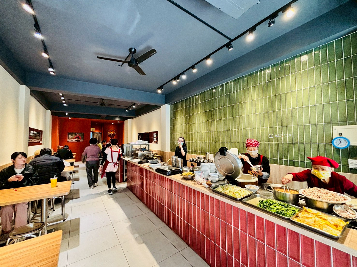 [嘉義美食]嘉義火雞肉飯名店推薦，香醇醬汁拌飯超好吃｜劉里長火雞肉飯 @城市少女阿璇