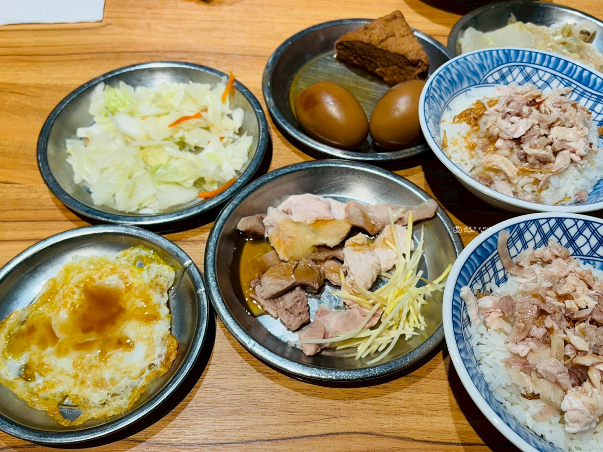 [嘉義美食]嘉義火雞肉飯名店推薦，香醇醬汁拌飯超好吃｜劉里長火雞肉飯 @城市少女阿璇