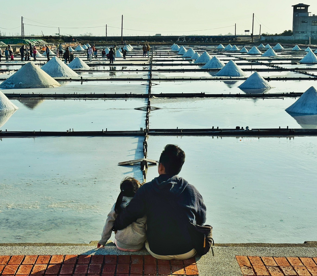 [台南美食]北門鹽田美景第一排，享受咖啡 x 西瓜綿料理｜井仔腳鹽鄉小舖  景觀咖啡新亮點 @城市少女阿璇