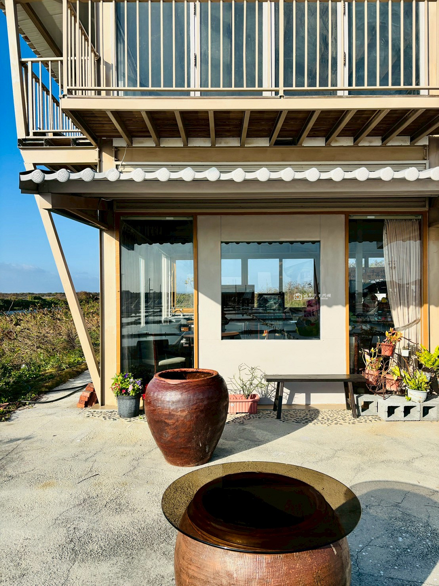 [台南美食]北門鹽田美景第一排，享受咖啡 x 西瓜綿料理｜井仔腳鹽鄉小舖  景觀咖啡新亮點 @城市少女阿璇