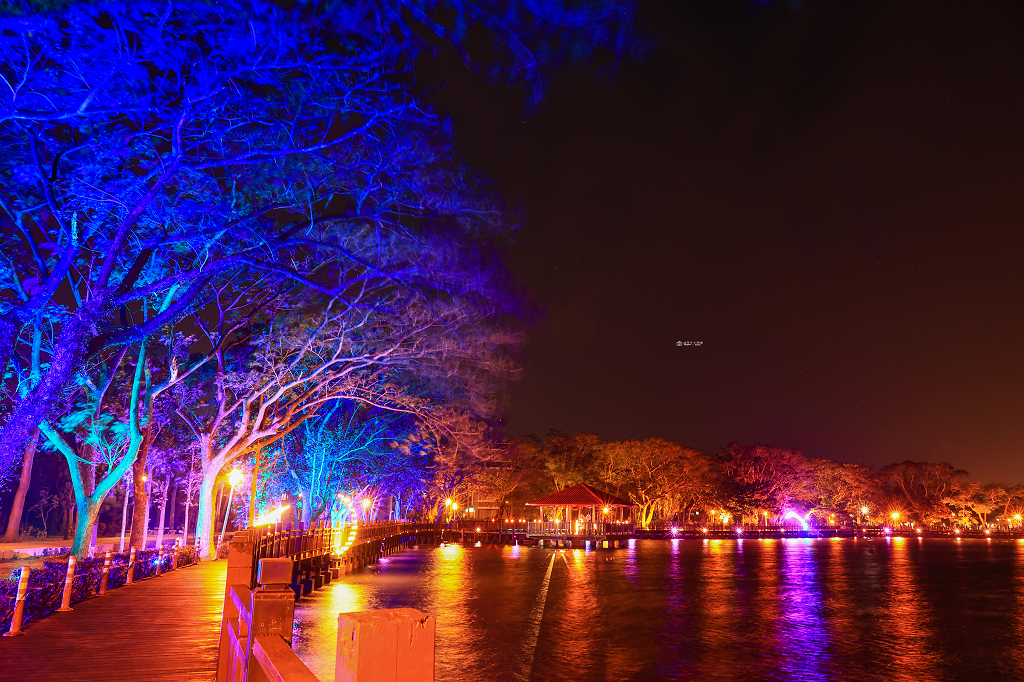 [台南活動]2026新營波光節，湖畔微光7件夢幻作品，首度結合潮流IP及科技互動裝置活潑登場！ @城市少女阿璇