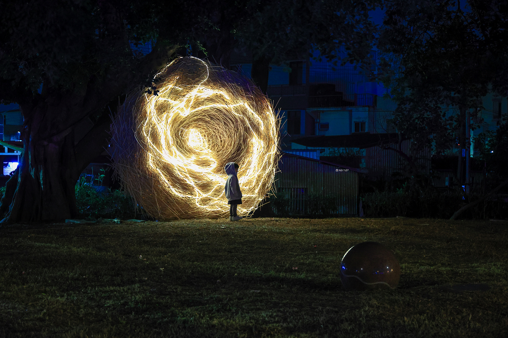 [台南活動]2026新營波光節，湖畔微光7件夢幻作品，首度結合潮流IP及科技互動裝置活潑登場！ @城市少女阿璇
