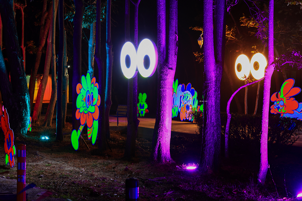 [台南活動]2026新營波光節，湖畔微光7件夢幻作品，首度結合潮流IP及科技互動裝置活潑登場！ @城市少女阿璇