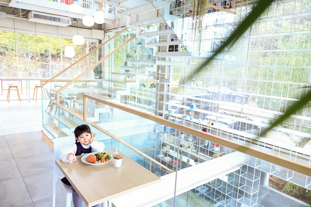 [南投旅遊]搭乘台灣好行日月潭線追櫻花，南投二日遊輕鬆玩，日月潭順遊景點推薦 @城市少女阿璇