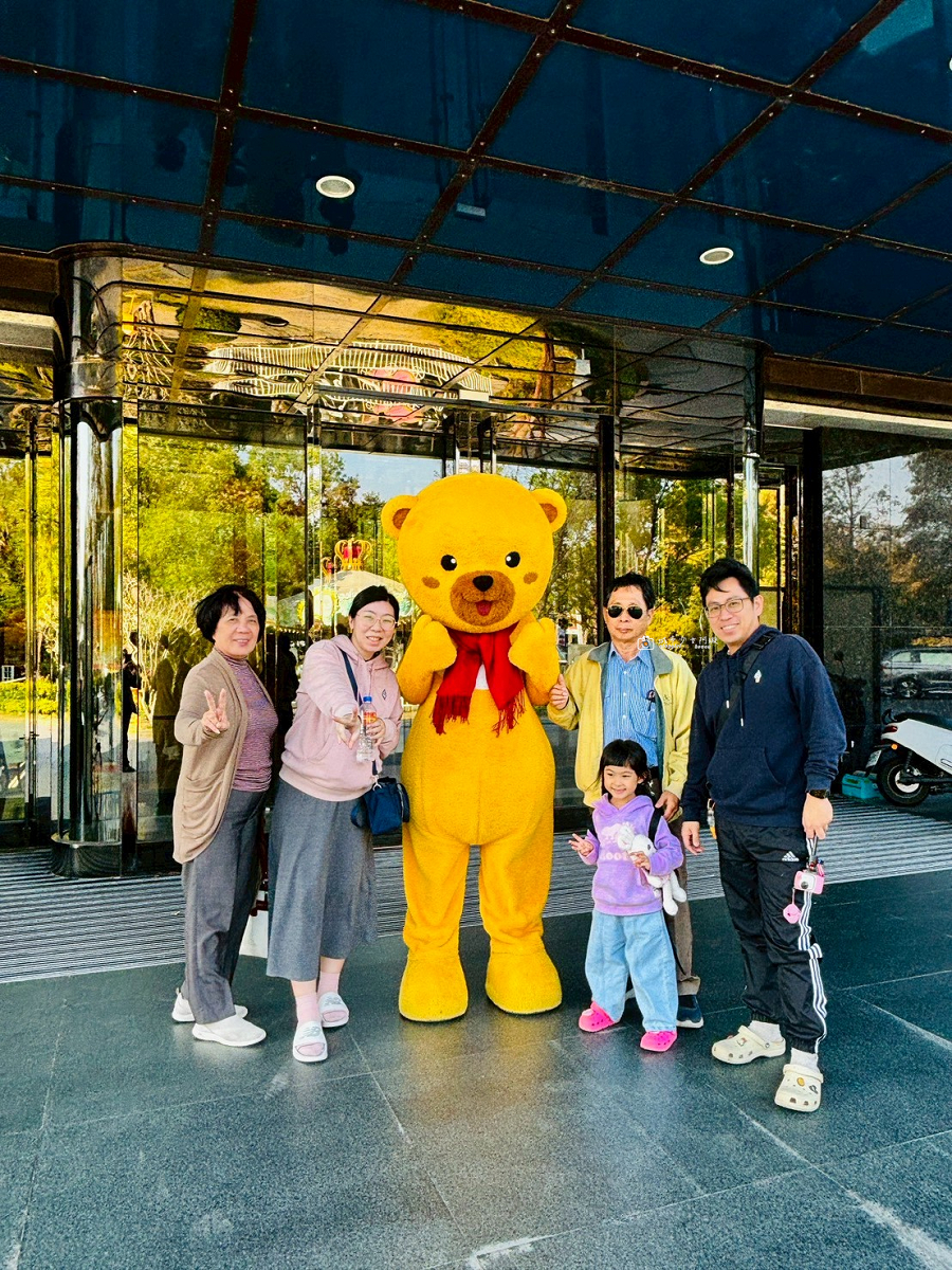 [嘉義住宿]新悦花園酒店住一晚，旋轉木馬、小火車、溜滑梯主題房一次滿足｜嘉義親子住宿推薦｜新悦花園酒店Hsin Hotel @城市少女阿璇