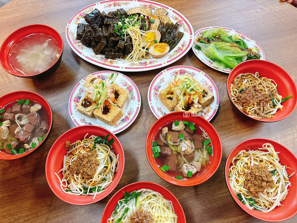 [南投美食]魚池市場美食推薦！南投意麵、臭豆腐一次滿足｜魚池鄉台灣小吃 @城市少女阿璇