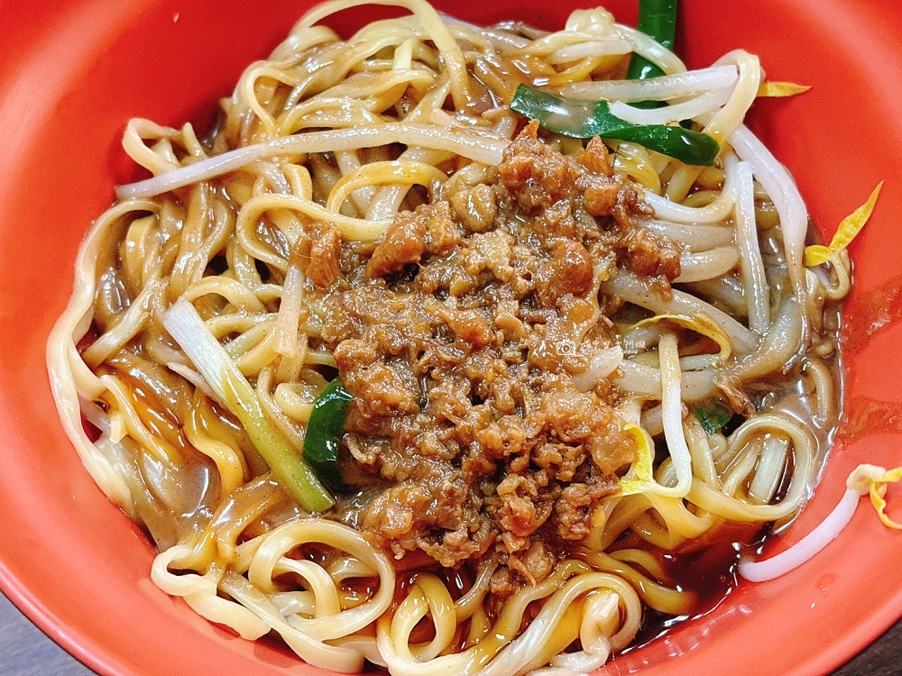 [南投美食]魚池市場美食推薦！南投意麵、臭豆腐一次滿足｜魚池鄉台灣小吃 @城市少女阿璇