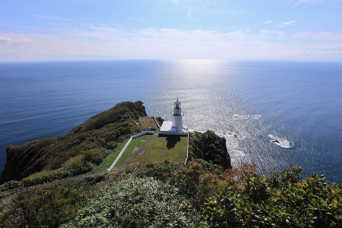 [日本旅遊] 北海道自由行推薦｜室蘭人氣景點！百年燈塔、幸福之鐘、地平線絕景｜北海道百景第一名-地球岬 @城市少女阿璇