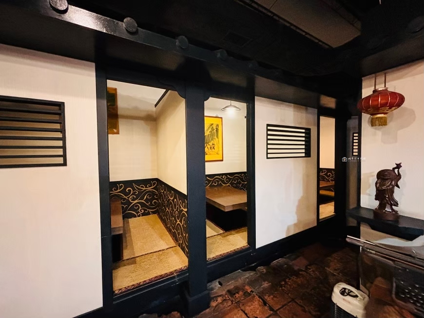 [台南美食]藏身台南市區的復古茶餐廳，學生時代約會回憶，現在依舊適合慢慢聊天｜老街茶房 Old Street @城市少女阿璇