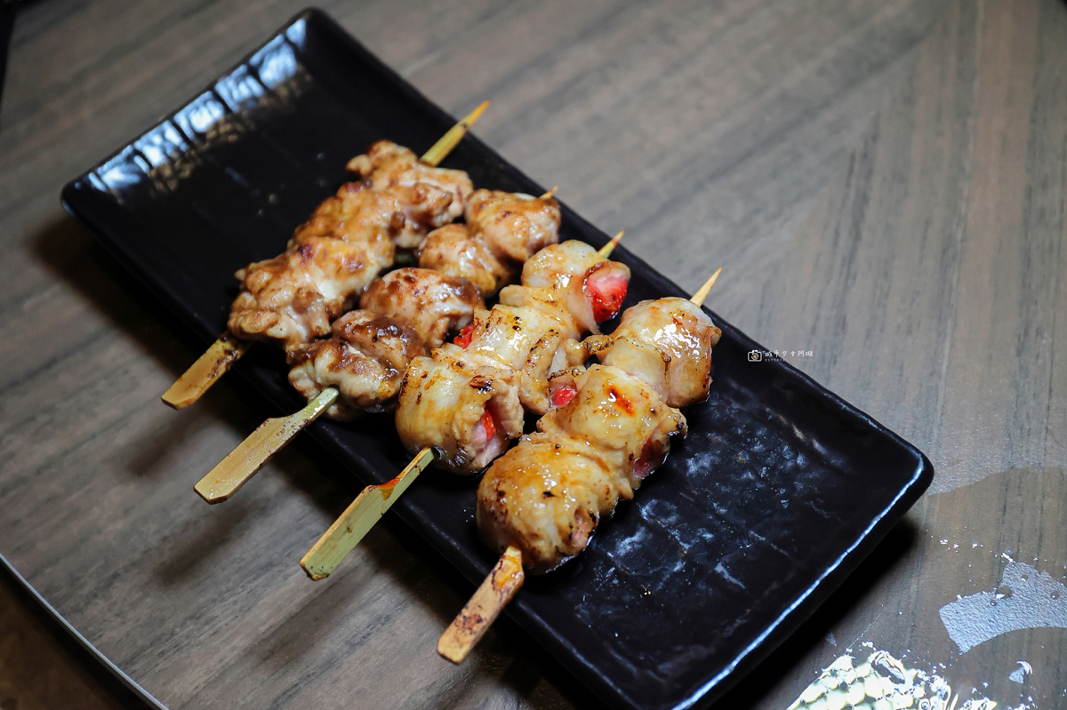 [南投美食]埔里深夜食堂，新開幕居酒屋！在地食材入酒、現撈生魚片與駐唱一次滿足｜幕居酒屋 @城市少女阿璇