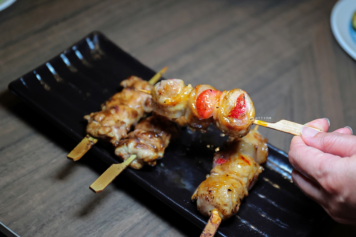 [南投美食]埔里深夜食堂，新開幕居酒屋！在地食材入酒、現撈生魚片與駐唱一次滿足｜幕居酒屋 @城市少女阿璇