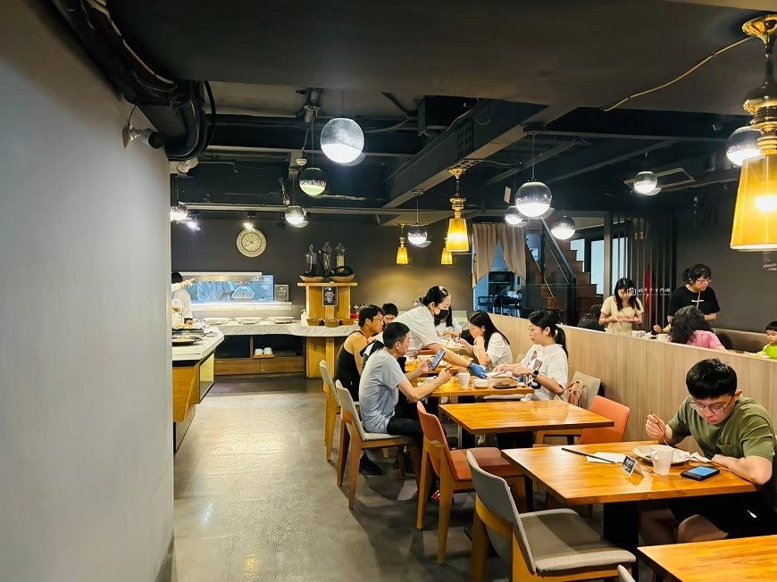 [高雄住宿]六合夜市旁親子飯店，房間大、交通便利｜高雄宮賞藝術大飯店住宿心得 @城市少女阿璇