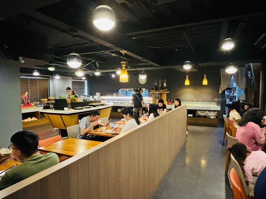 [高雄住宿]六合夜市旁親子飯店，房間大、交通便利｜高雄宮賞藝術大飯店住宿心得 @城市少女阿璇