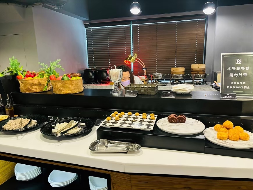 [高雄住宿]六合夜市旁親子飯店，房間大、交通便利｜高雄宮賞藝術大飯店住宿心得 @城市少女阿璇