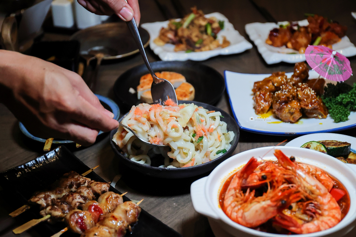 [南投美食]埔里深夜食堂，新開幕居酒屋！在地食材入酒、現撈生魚片與駐唱一次滿足｜幕居酒屋 @城市少女阿璇