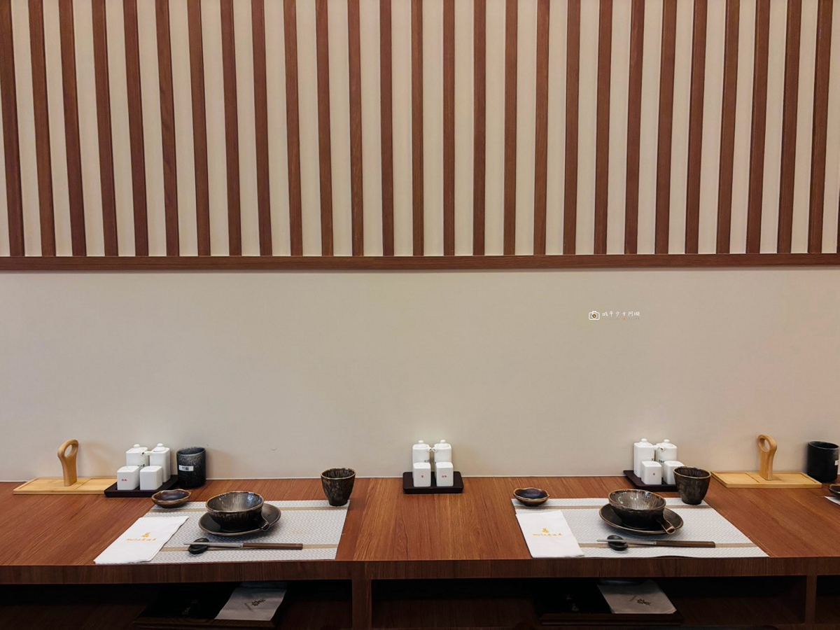 [南投美食]埔里深夜食堂，新開幕居酒屋！在地食材入酒、現撈生魚片與駐唱一次滿足｜幕居酒屋 @城市少女阿璇