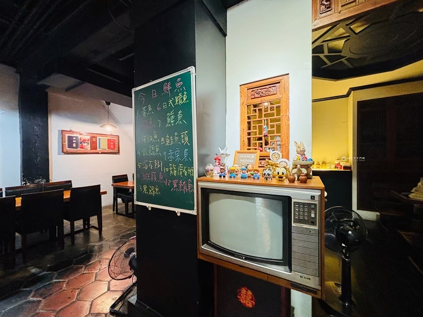 [台南美食]藏身台南市區的復古茶餐廳，學生時代約會回憶，現在依舊適合慢慢聊天｜老街茶房 Old Street @城市少女阿璇
