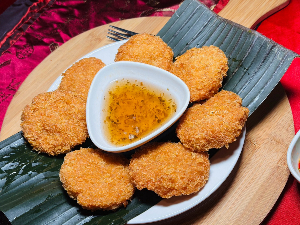 [南投美食]埔里人氣泰式料理二訪！聚餐合菜、家庭聚會都推薦，來埔里還是想再吃一次｜娜娜泰式時尚料理 @城市少女阿璇