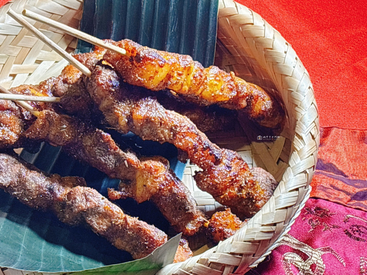 [南投美食]埔里人氣泰式料理二訪！聚餐合菜、家庭聚會都推薦，來埔里還是想再吃一次｜娜娜泰式時尚料理 @城市少女阿璇