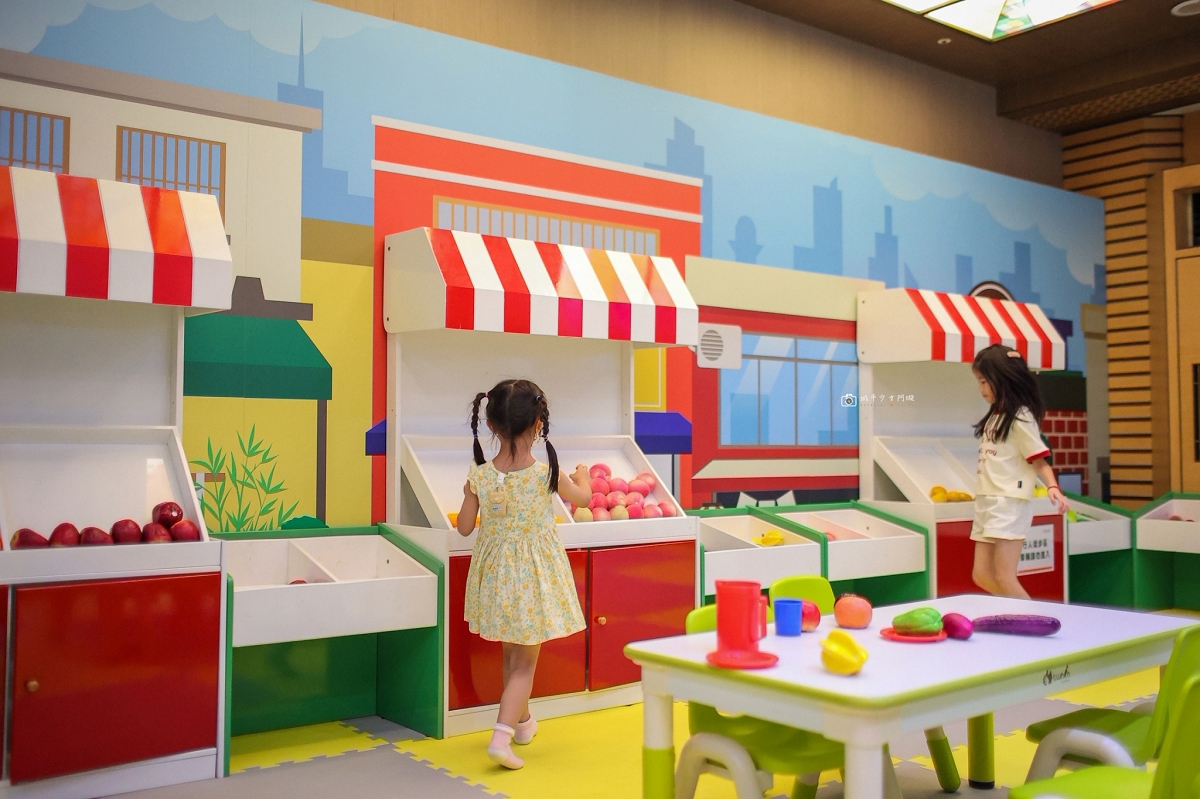 [南投住宿]埔里親子飯店推薦｜尊爵房、親子房、豪華房一次開箱，百坪遊戲室、SPA泳池、360度景觀餐廳｜承萬尊爵度假酒店 @城市少女阿璇