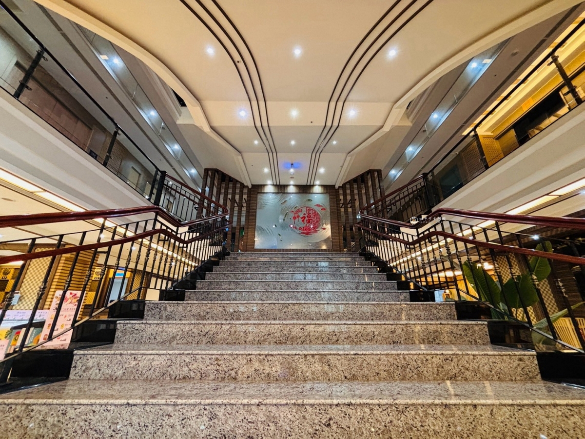 [南投住宿]埔里親子飯店推薦｜尊爵房、親子房、豪華房一次開箱，百坪遊戲室、SPA泳池、360度景觀餐廳｜承萬尊爵度假酒店 @城市少女阿璇