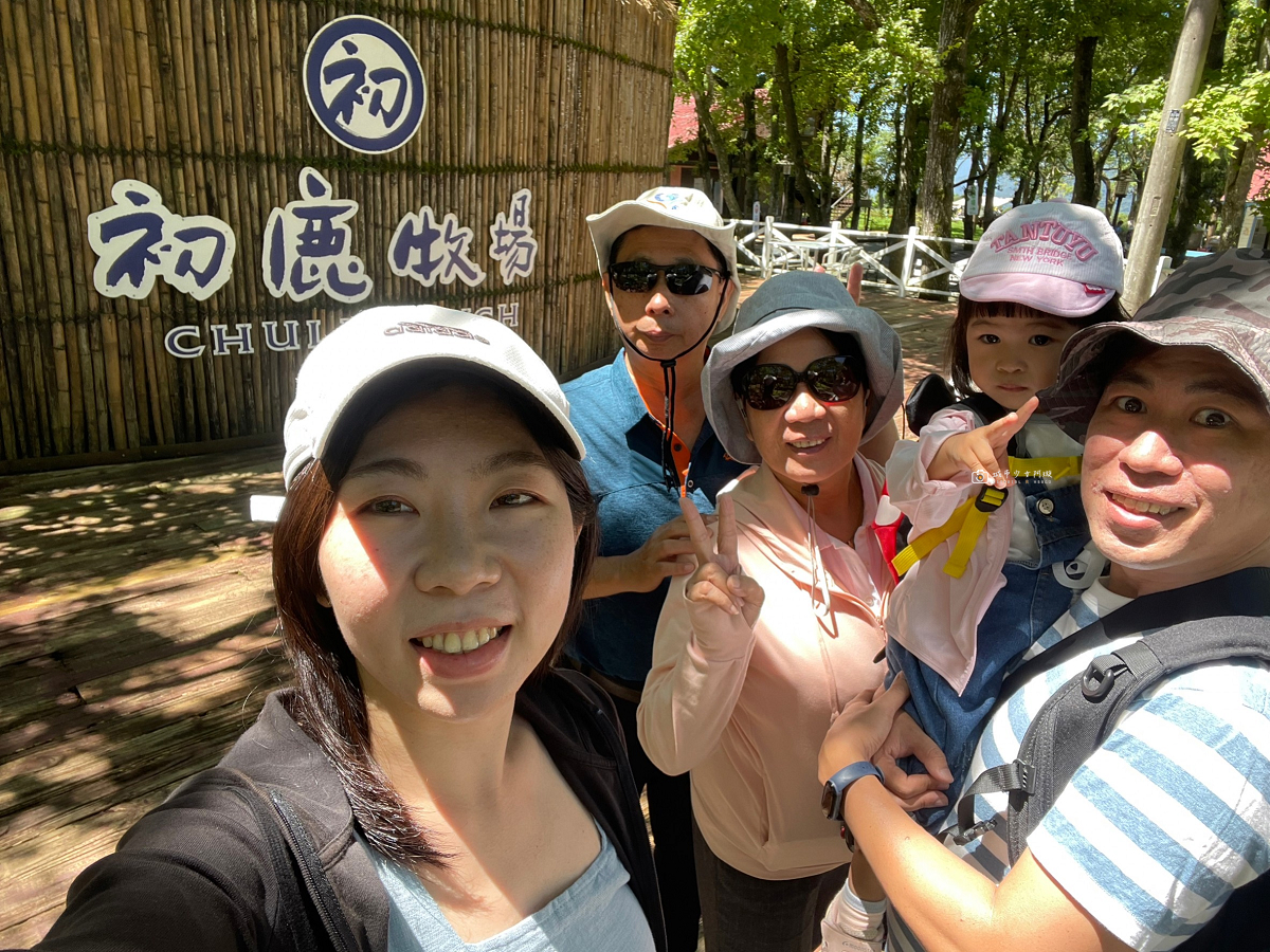 [台東景點]初鹿牧場｜台東經典親子景點！餵動物、逛大草原、鮮乳冰淇淋必吃 @城市少女阿璇
