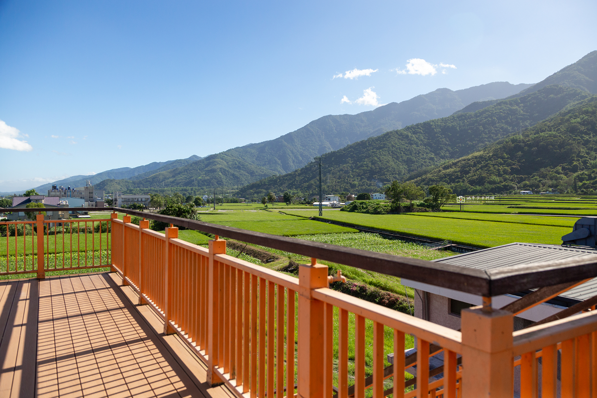 [台東景點]米國學校｜關山親子順遊景點！彩繪稻田、認識關山米、餵動物、必吃碗公飯 @城市少女阿璇