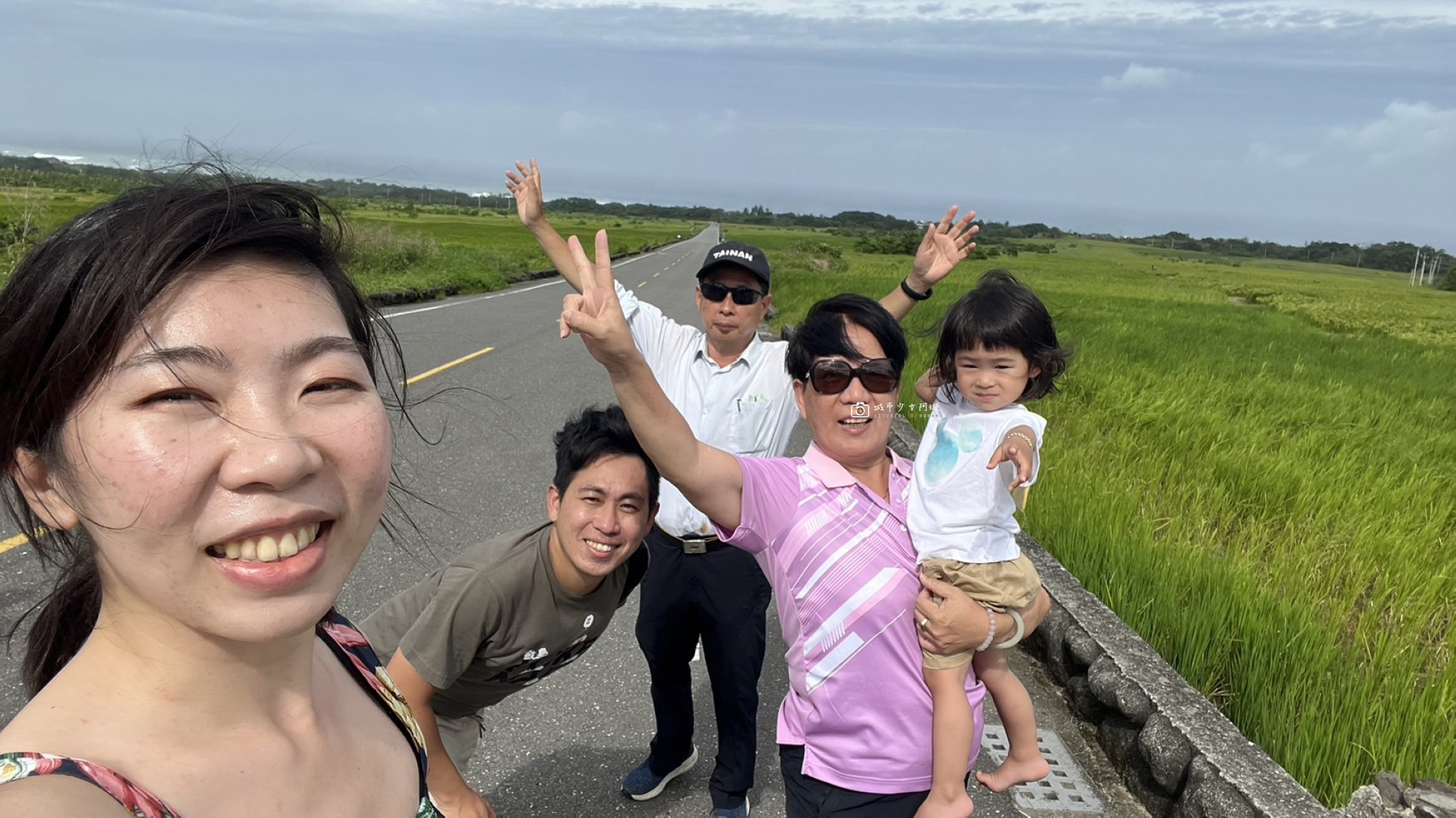 [台東景點]長濱金剛大道，台11線最療癒的筆直稻田，花東旅遊必停景點 @城市少女阿璇