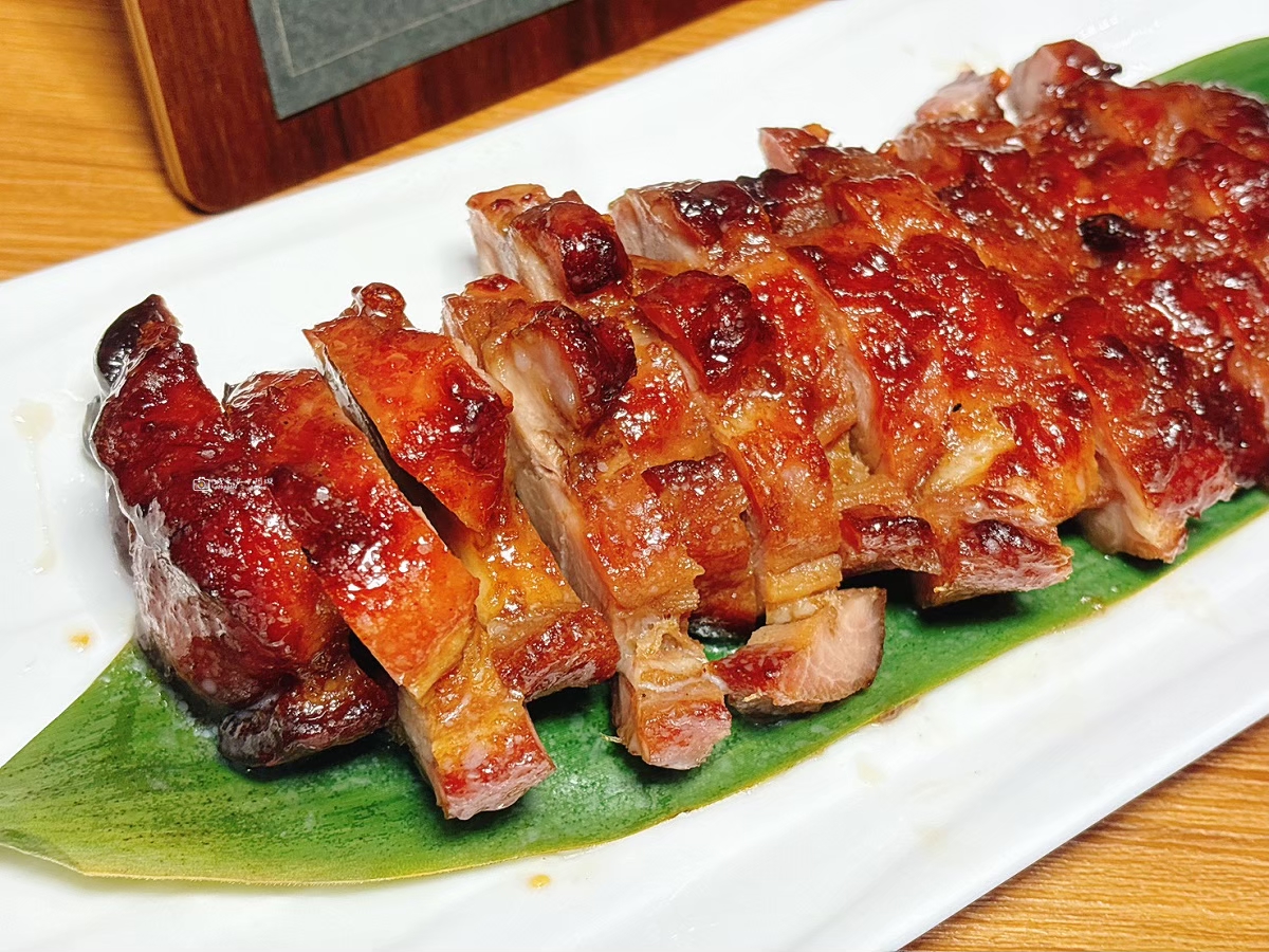 [南投埔里美食]暨南大學裡藏了間粵菜餐廳！八蔘聚 Blossom Chi，環境氣派、吃飽還能逛校園｜櫻花季推薦 @城市少女阿璇