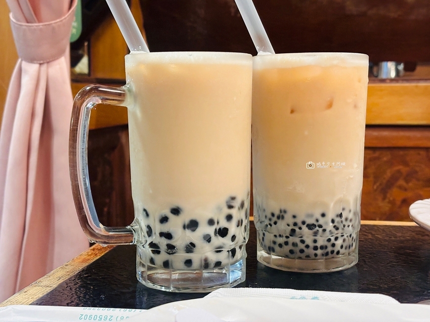 [台南美食]在復古包廂裡喝巨大杯珍珠奶茶！營業到凌晨2點、聊天聚餐不限時｜茶大文化藝術茶苑 @城市少女阿璇