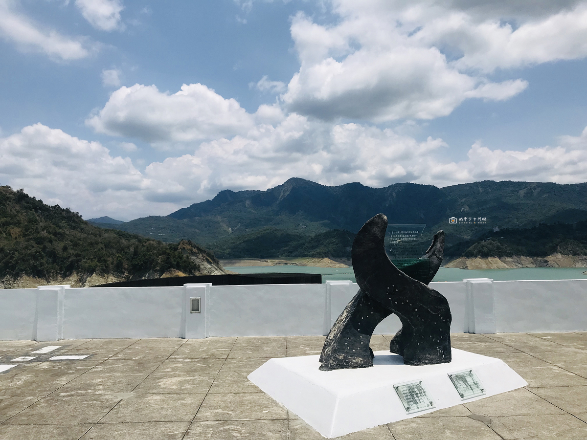 [台南旅遊] 曾文水庫兩天一夜懶人包｜遊船賞山豬、趣淘漫旅住宿、大埔美食與漂流木提琴村 @城市少女阿璇