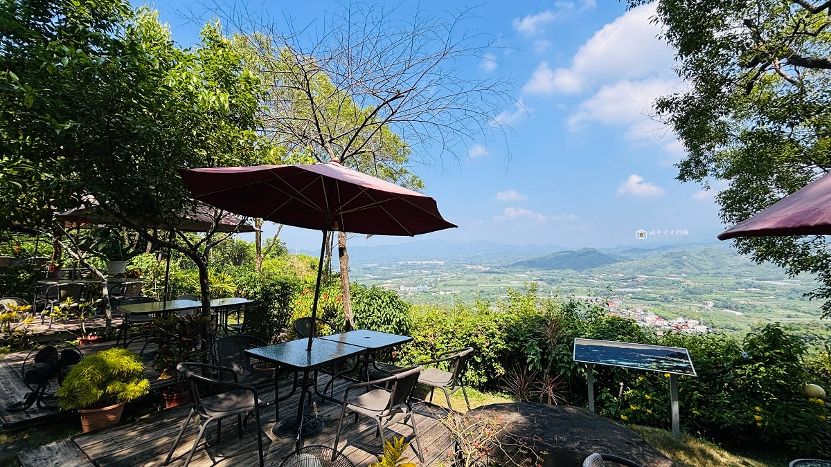 [台南景點] 玉井虎頭山瑪莎園｜俯瞰山景的老牌景觀餐廳，玻璃屋與庭園美景，在地水果入菜 @城市少女阿璇