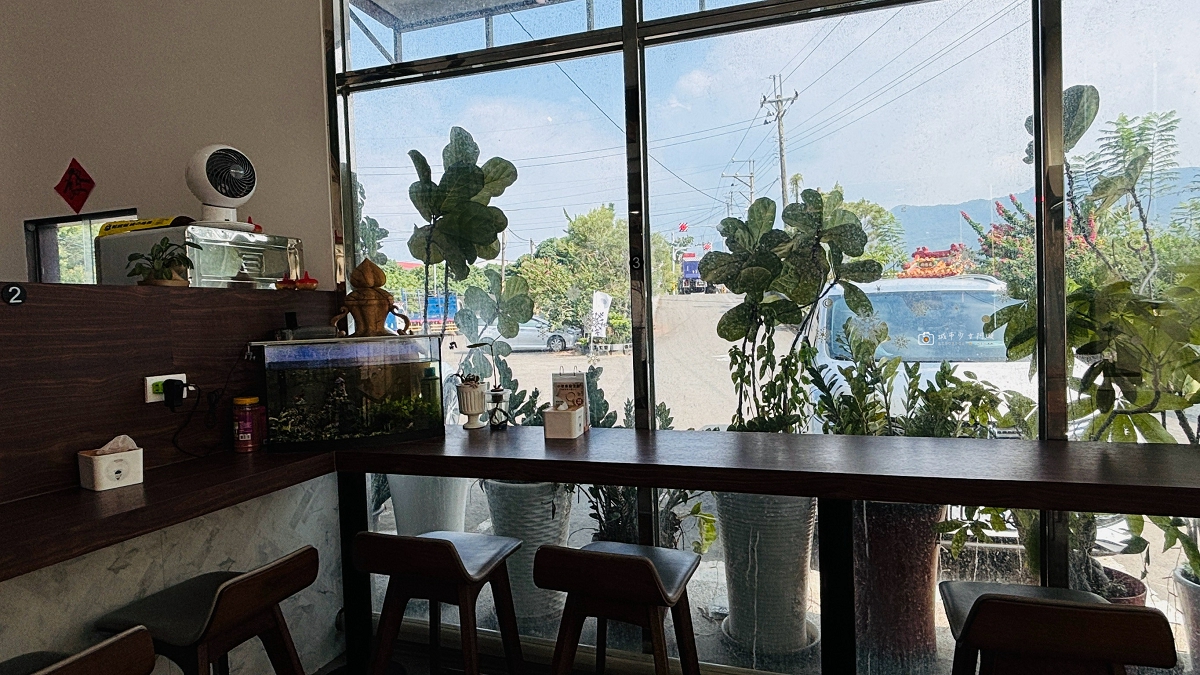 [台南美食] 南化小歇冰舖簡餐咖啡廳｜藏身南化的文青冰店，必吃生肖雞蛋糕與季節限定義式冰淇淋 @城市少女阿璇