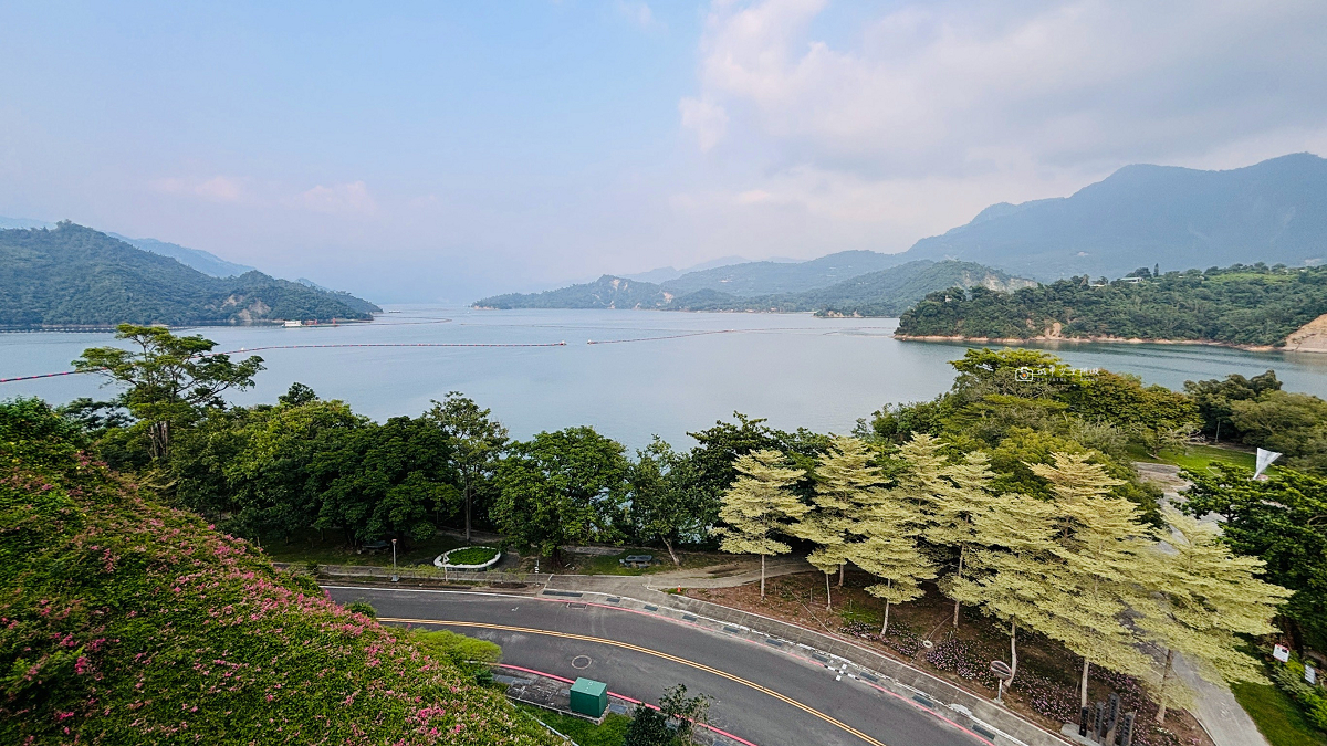 [台南旅遊] 曾文水庫兩天一夜懶人包｜遊船賞山豬、趣淘漫旅住宿、大埔美食與漂流木提琴村 @城市少女阿璇