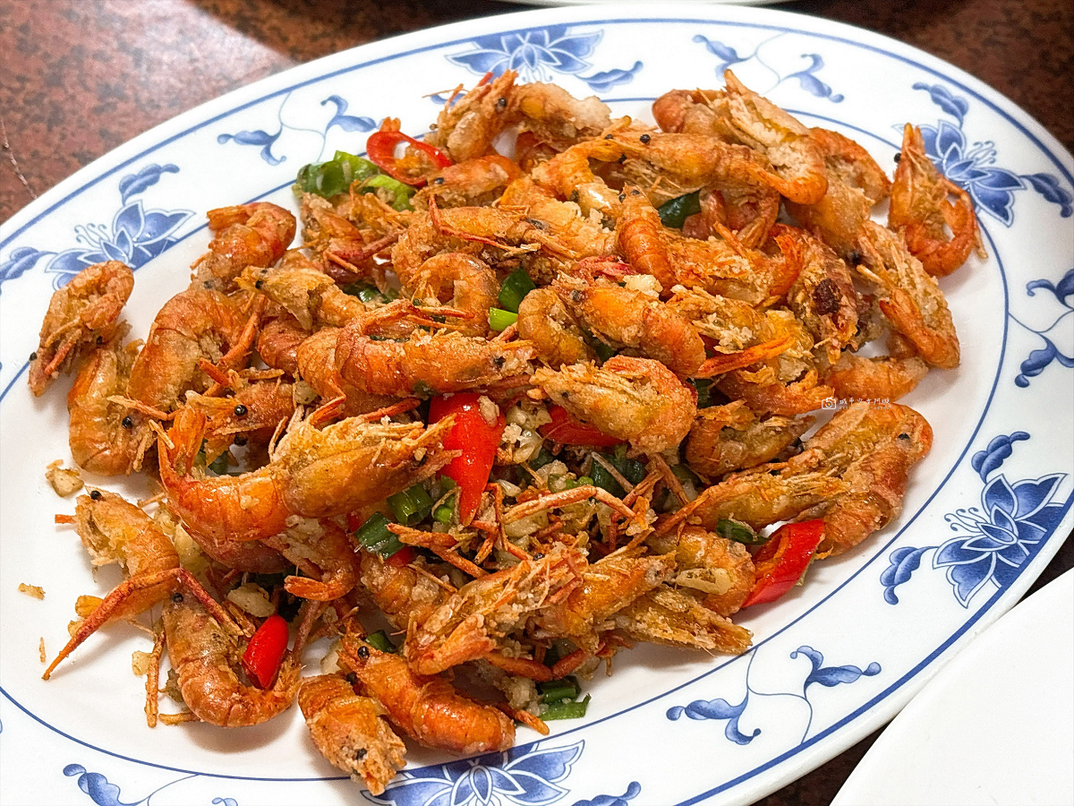 [嘉義美食] 大埔佳香餐飲部｜臉盆大的砂鍋魚頭超浮誇！曾文水庫大埔必吃美食 @城市少女阿璇