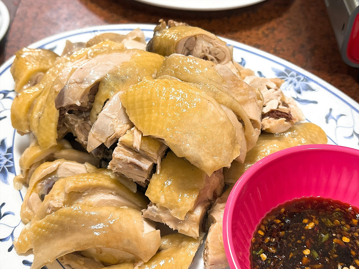 [嘉義美食] 大埔佳香餐飲部｜臉盆大的砂鍋魚頭超浮誇！曾文水庫大埔必吃美食 @城市少女阿璇