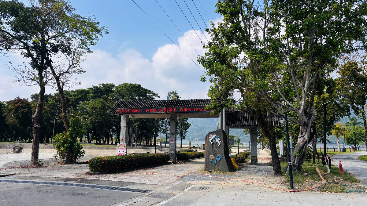 [嘉義景點] 大埔半日遊｜免費接駁車、漂流木提琴 DIY、曾文水庫風景 @城市少女阿璇