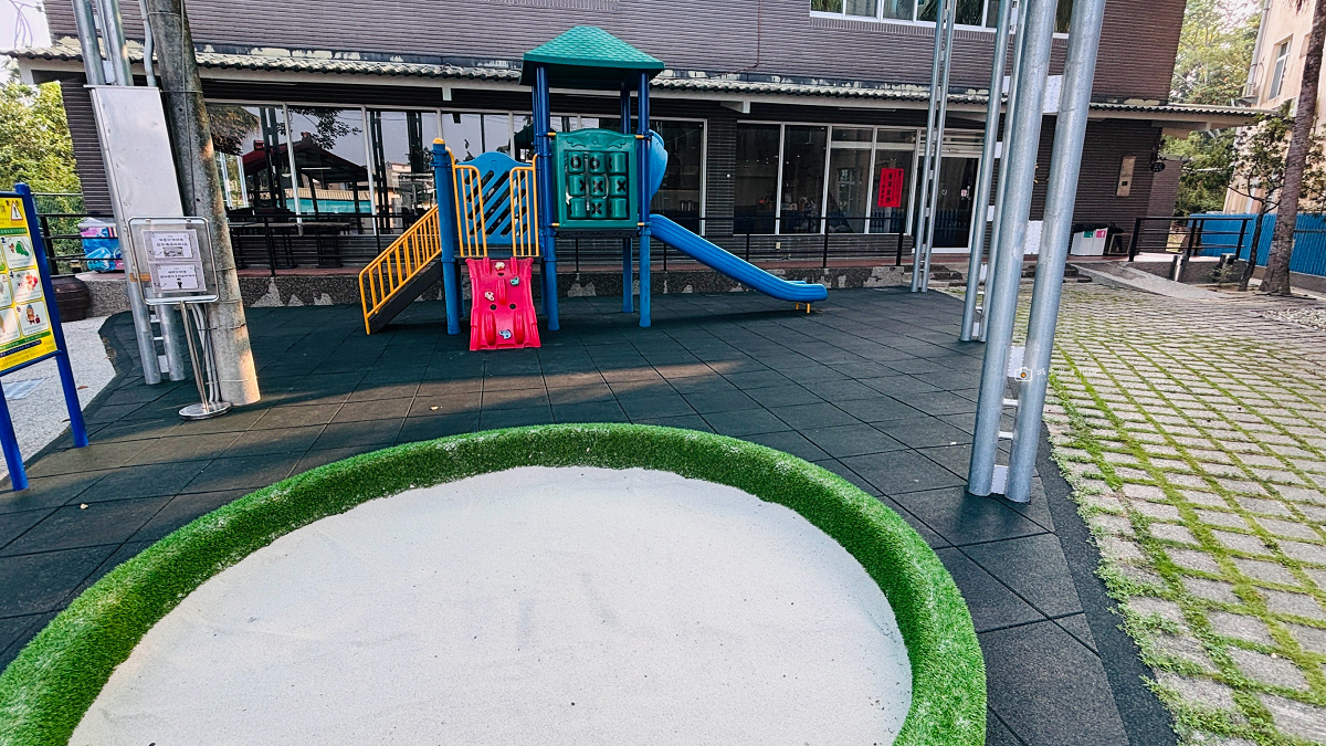 [嘉義住宿] 阿里山月灣Villa｜包棟住宿、寬敞客廳與按摩浴缸，親友出遊聚會好選擇 @城市少女阿璇