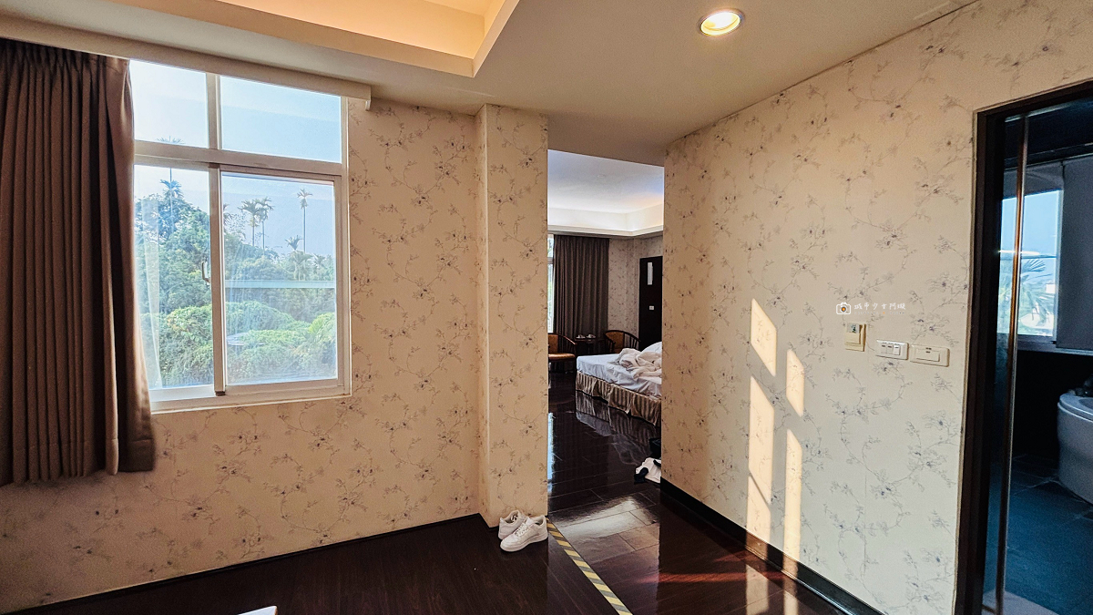 [嘉義住宿] 阿里山月灣Villa｜包棟住宿、寬敞客廳與按摩浴缸，親友出遊聚會好選擇 @城市少女阿璇