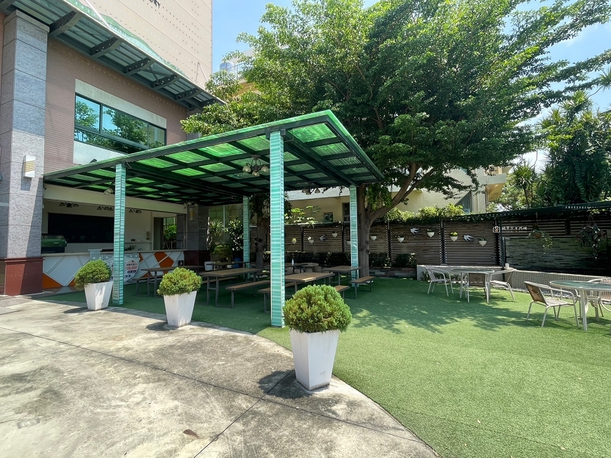 [台南景點] 新百祿燕窩觀光工廠｜免費參觀認識燕窩，冰糖燕窩DIY自己挑燕毛 @城市少女阿璇
