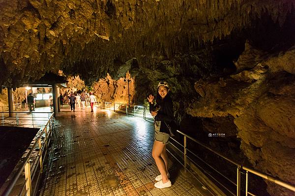 [日本旅遊]沖繩必訪景點  玉泉洞王國村，體驗最道地沖繩文化，鬼斧神工洞穴奇景，超壯觀鐘乳石林｜沖繩世界文化王國 @城市少女阿璇